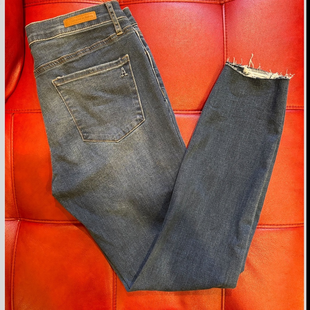 ARTICLES OF SOCIETY Blue Wash Jeans